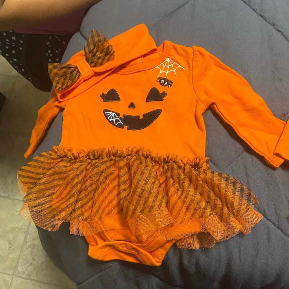 Adorable Halloween outfit